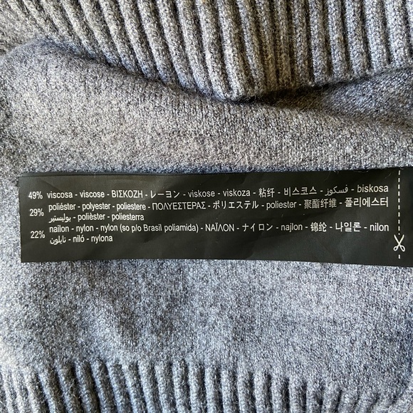 Sweater - Picture 8 of 9